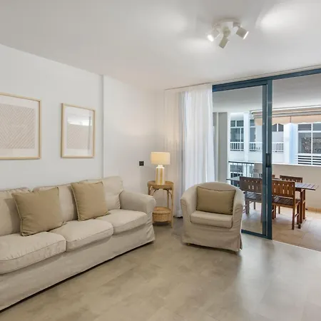Naos Apartament *