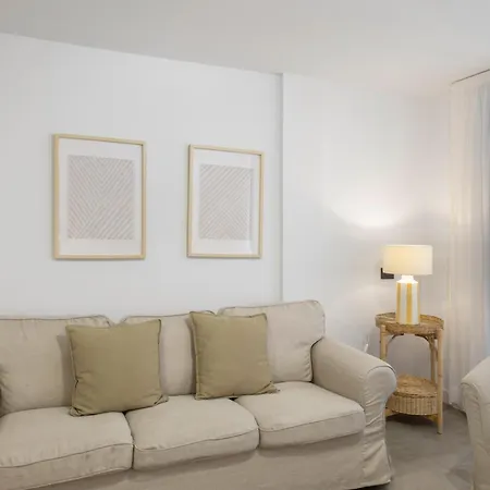 Apartament Naos *