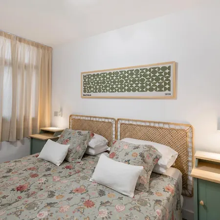 Naos Apartament *